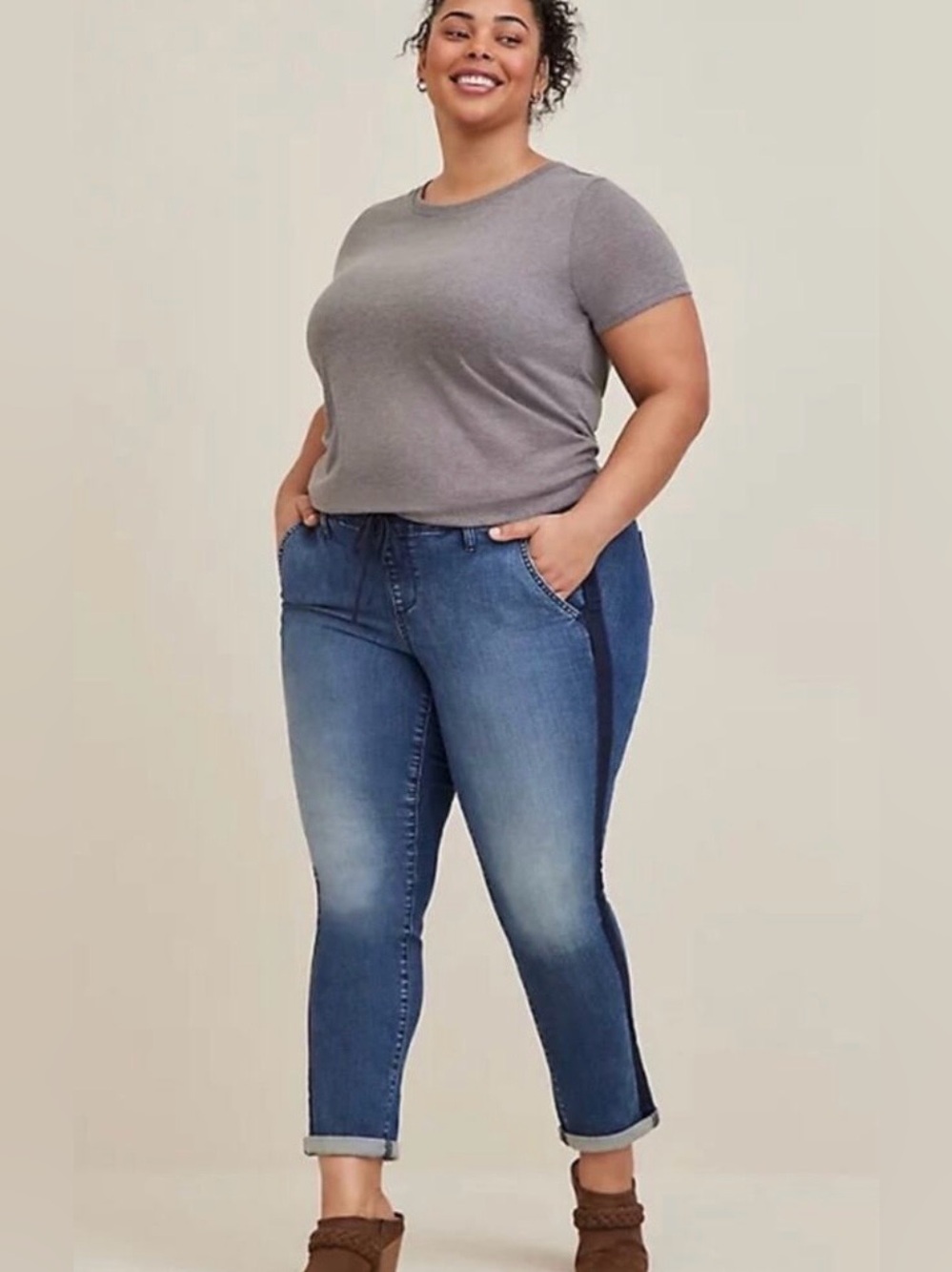 NWT TORRID Pull On Boyfriend Straight Soft Mid Rise Jeans Sz. 5 5X 28 Short
